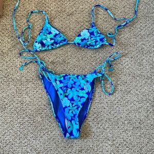 Pacsun blue floral bikini set